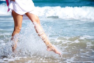 Den Sommer mit gesunden Beinen genießen © Adobe Stock_drubig-photo